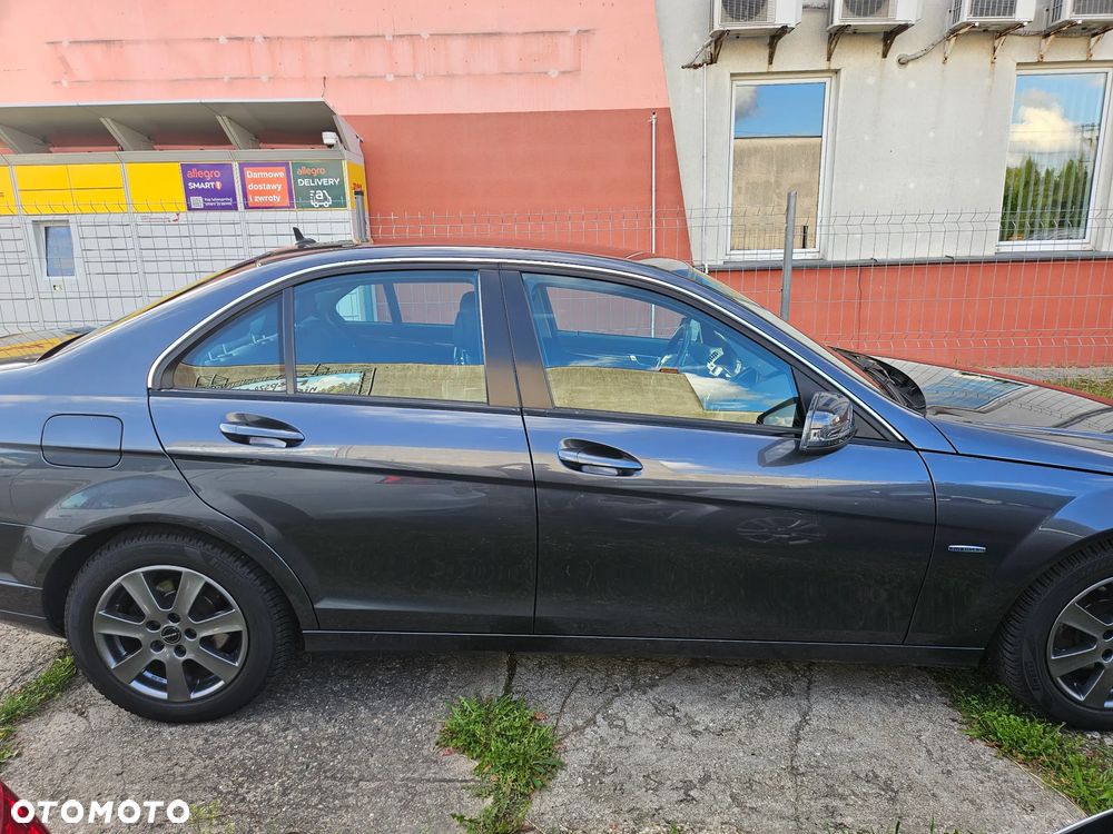 Mercedes-Benz Klasa C 180 Kompressor Automatik BlueEFFICIENCY - 3