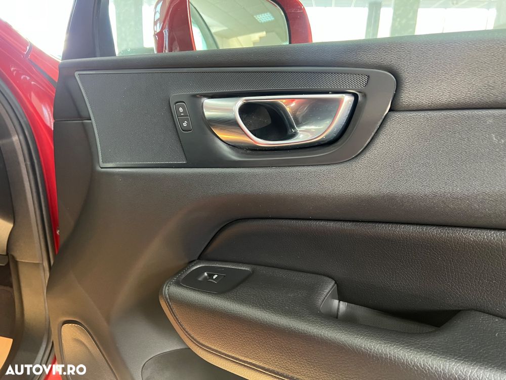 Volvo XC 60 T6 AWD Recharge Geartronic Inscription Expression - 15