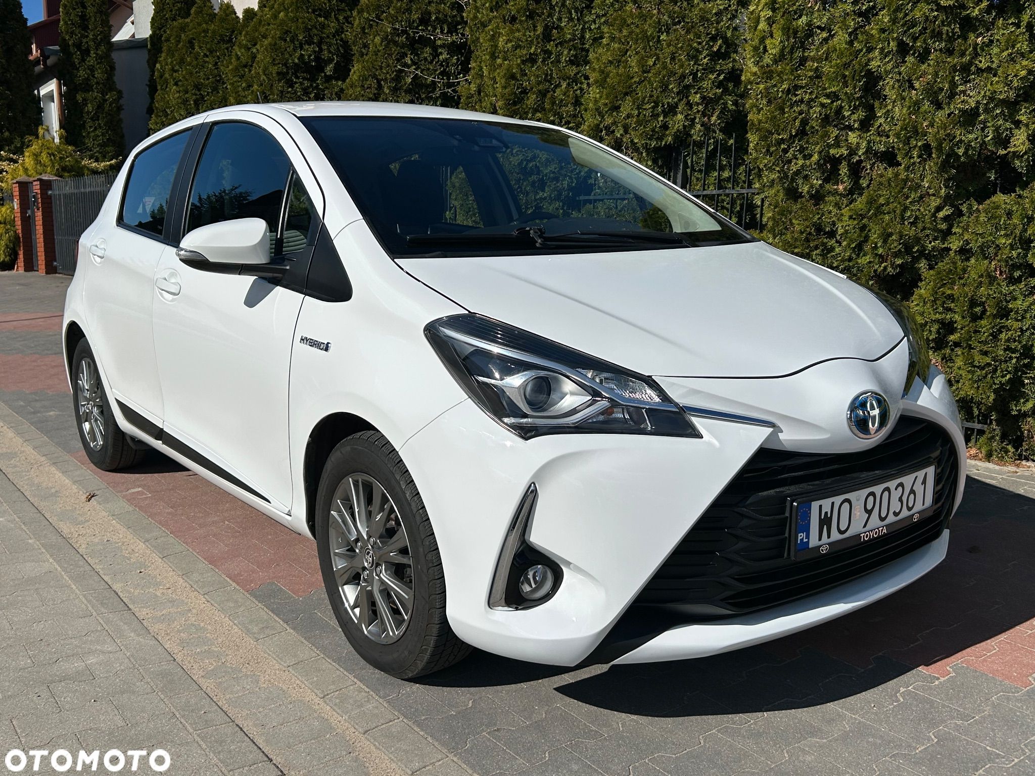 Toyota Yaris Hybrid 1.5 VVT-i Comfort - 1