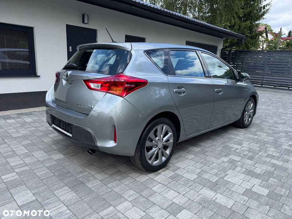 Toyota Auris 1.8 HSD Luna - 3