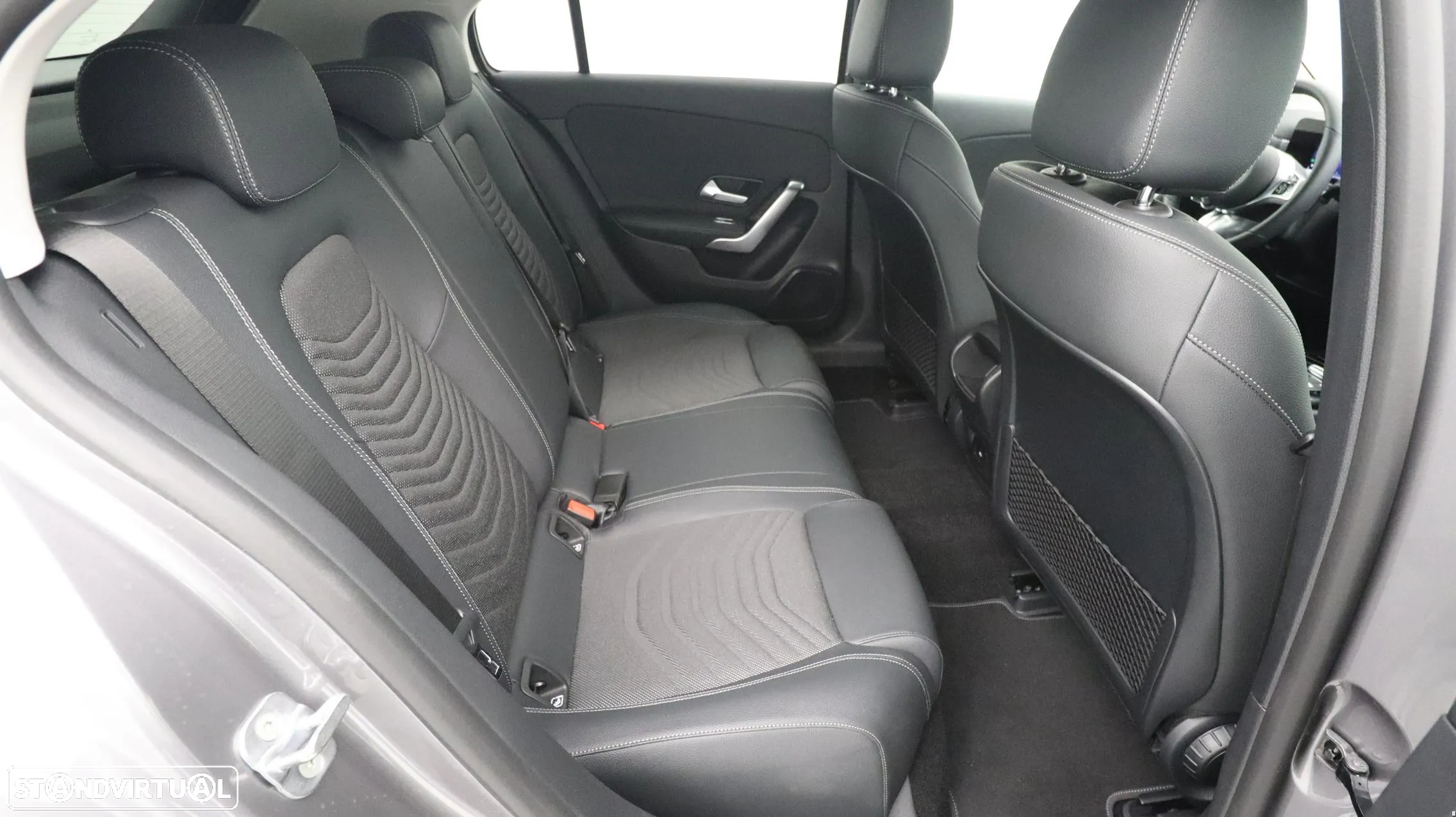 Mercedes-Benz A 250 e Progressive - 24