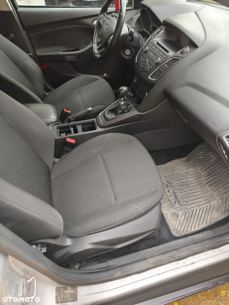 Ford Focus 1.5 TDCi SYNC Edition - 10