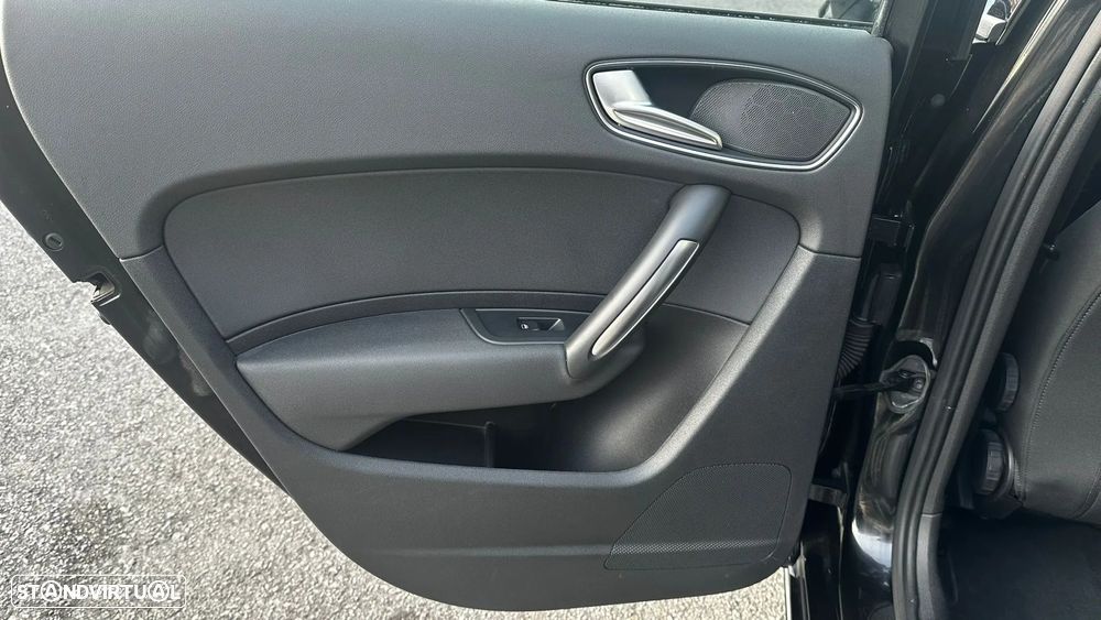 Audi A1 1.6 TDI S tronic Ambition - 19