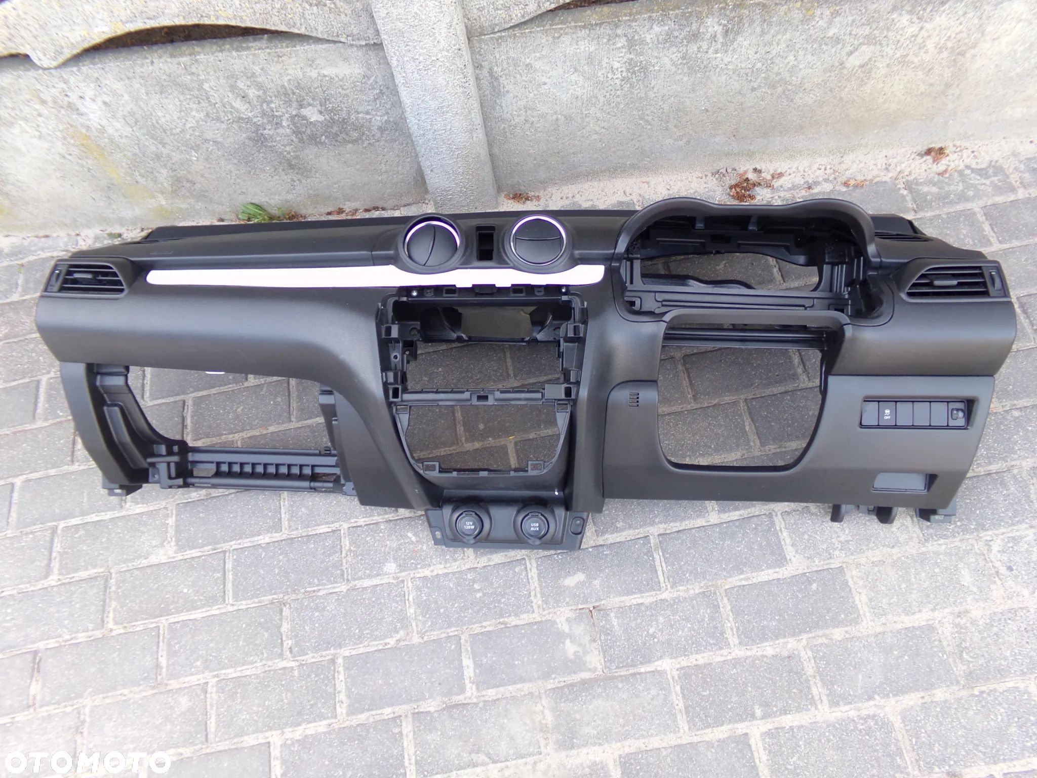 Deska rozdzielcza kokpit Suzuki Swift MK8 17- - 1