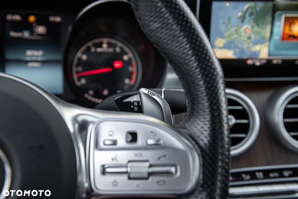Mercedes-Benz Klasa C AMG 43 4Matic 9G-TRONIC - 21