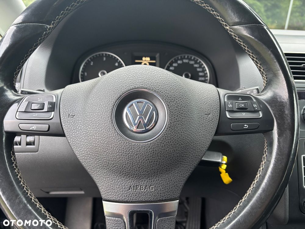 Volkswagen Touran 1.6 TDI DPF BlueMotion Technology MATCH - 12