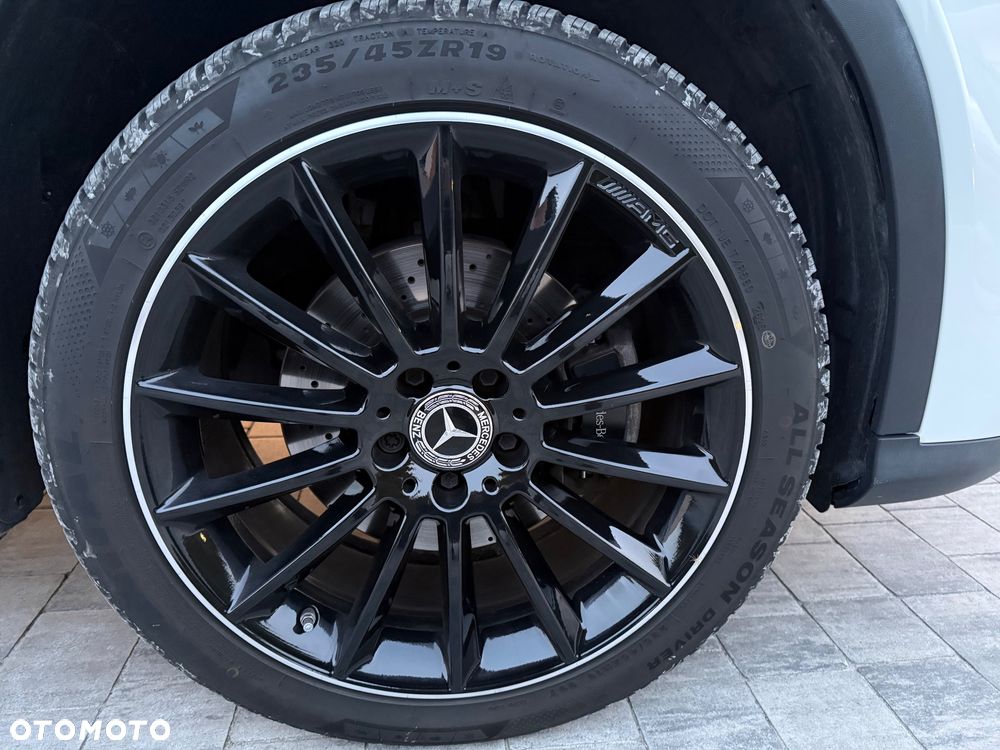 Mercedes-Benz GLA 220 d 7G-DCT AMG Line - 23