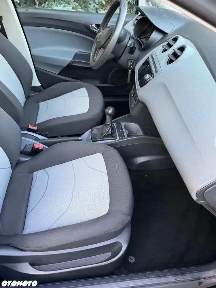 Seat Ibiza 1.4 16V Style - 11