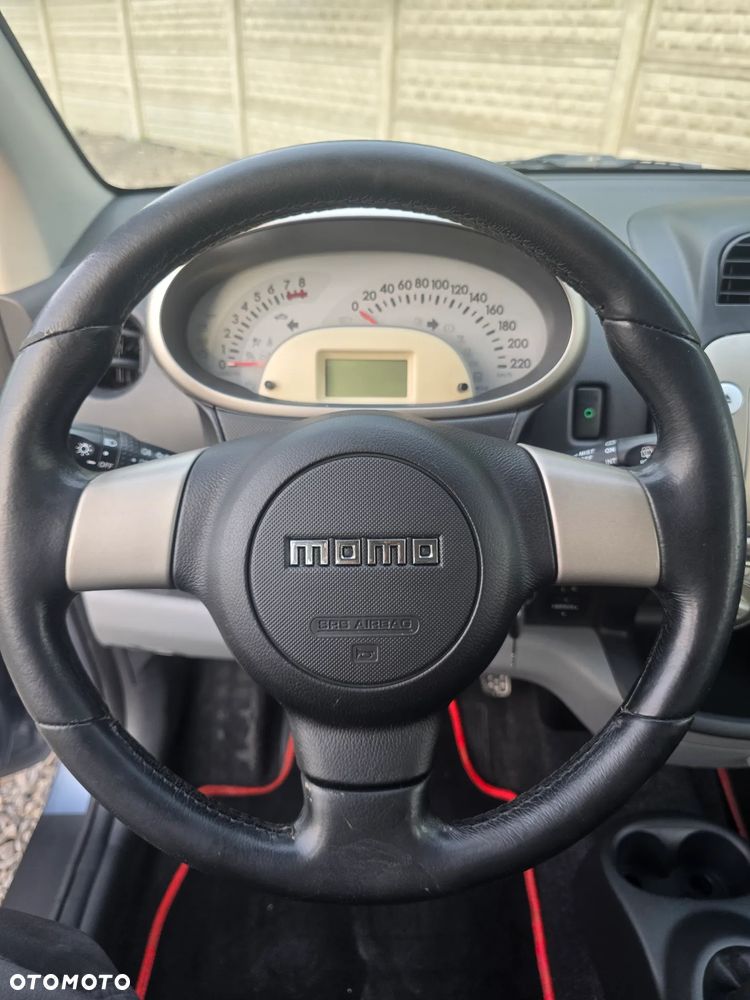 Daihatsu Sirion - 21