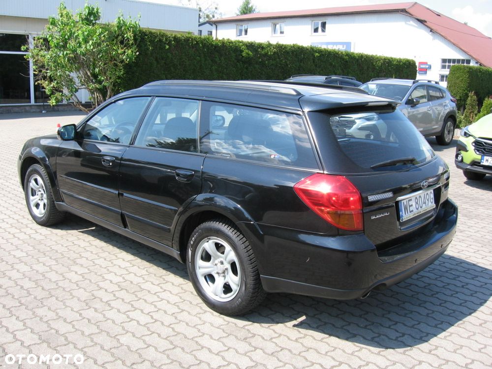 Subaru Outback 2.5i MT - 2