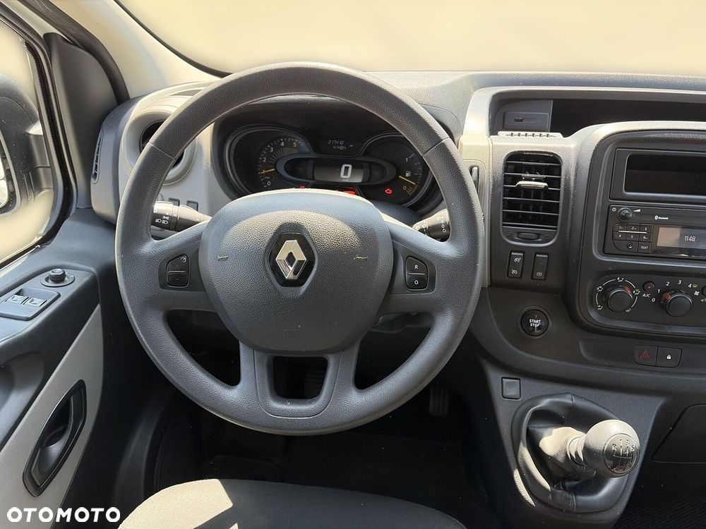 Renault Trafic - 16