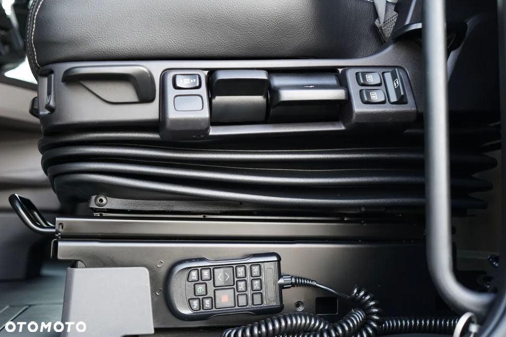 Scania S 500 / RETARDER / KLIMA POSTOJOWA / CAŁA NA PODUSZKACH  / SKÓRY - 24