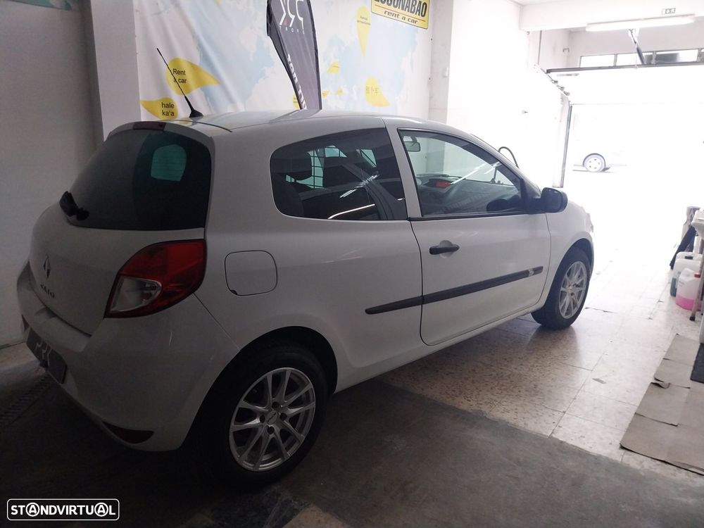 Renault Clio 1.5 dCi Pack - 2
