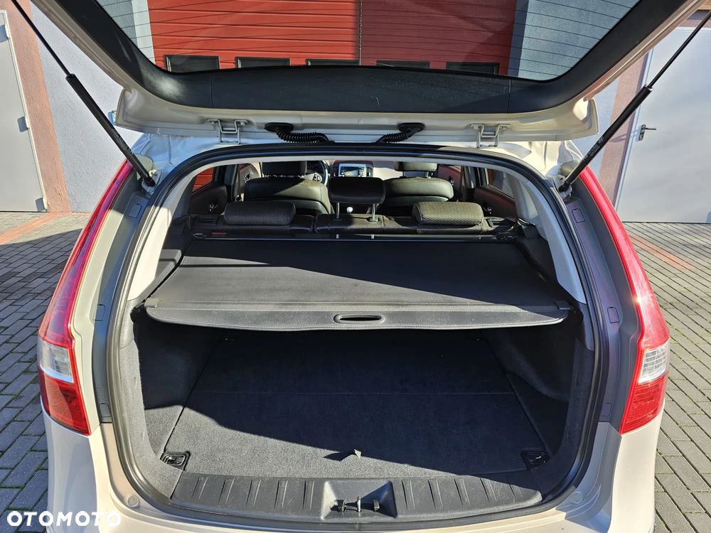 Hyundai i30 i30cw 2.0 Style - 16