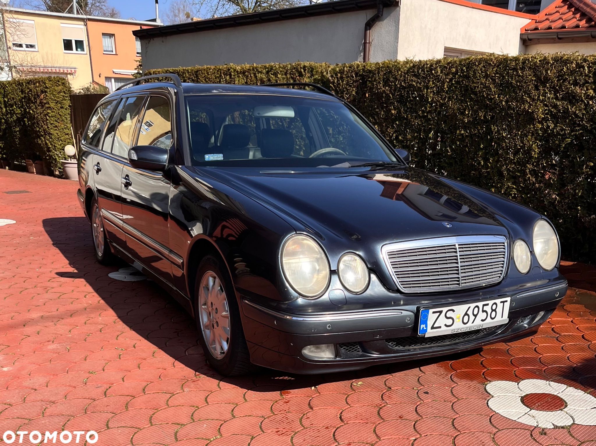 Mercedes-Benz Klasa E 320 4-Matic T Avantgarde - 1