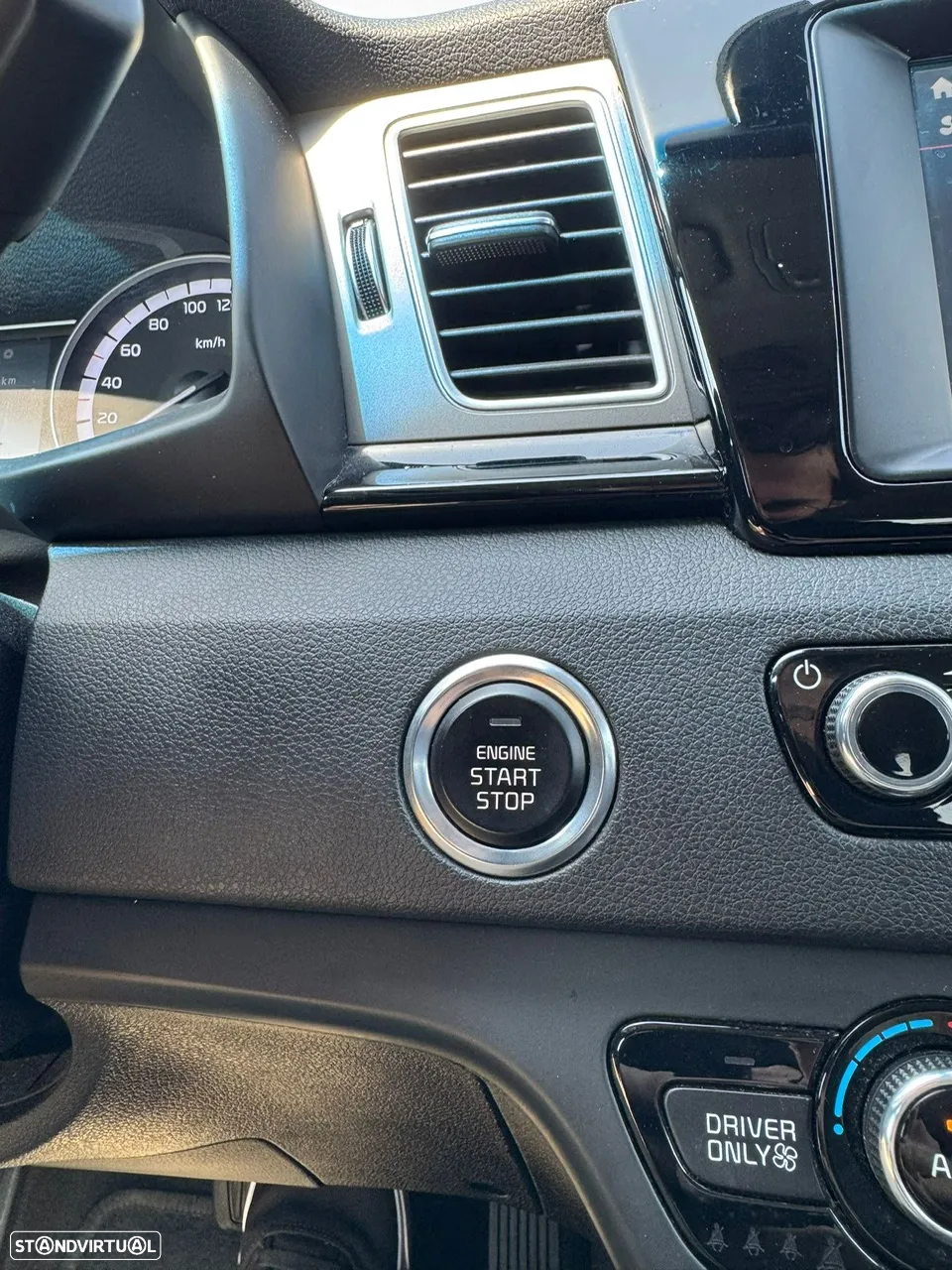Kia Niro 1.6 GDi HEV - 12