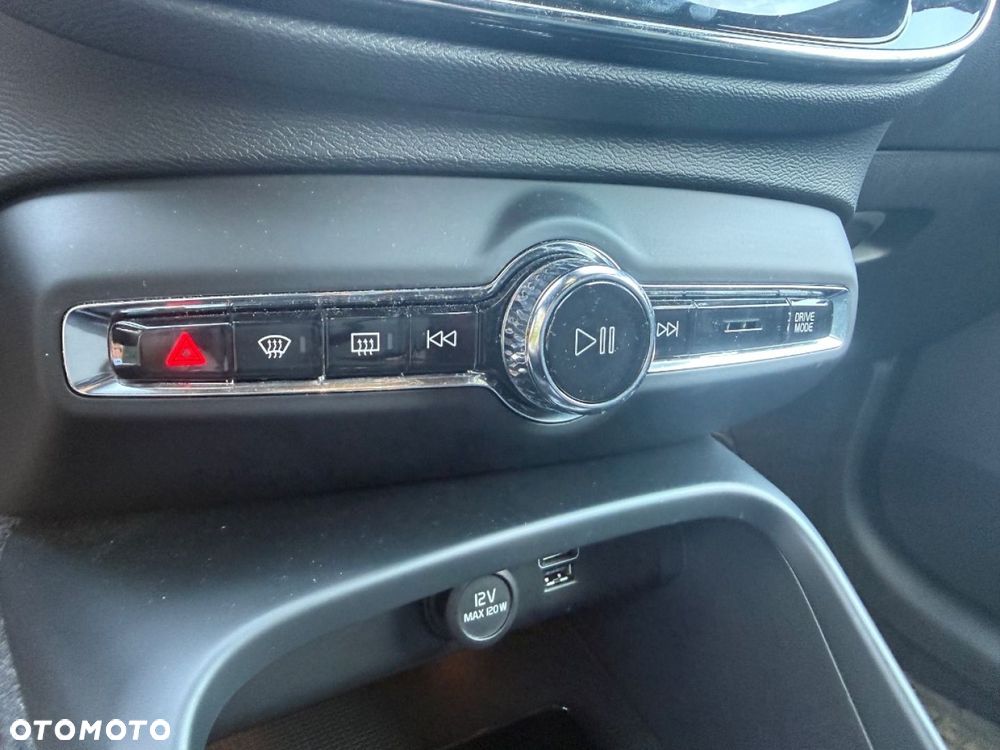 Volvo XC 40 - 31