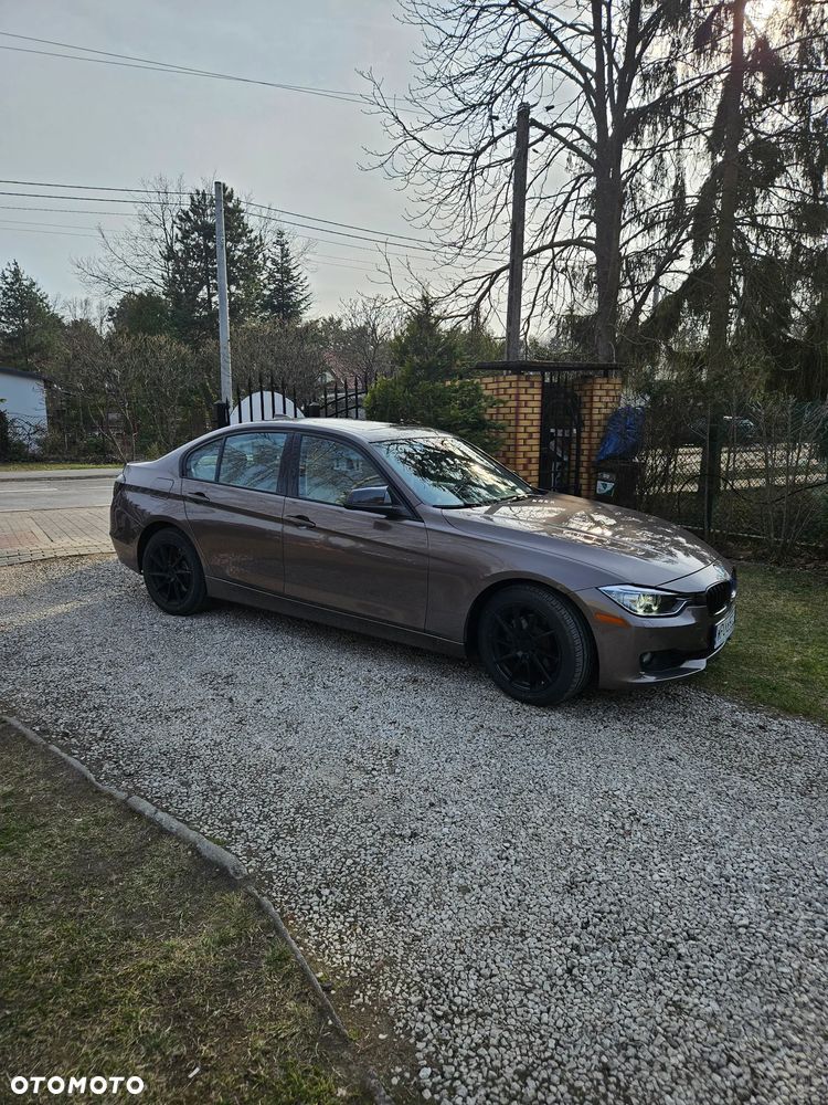 BMW Seria 3 328i xDrive - 5