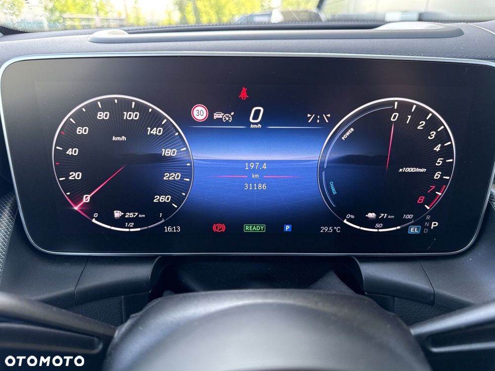 Mercedes-Benz GLC - 21