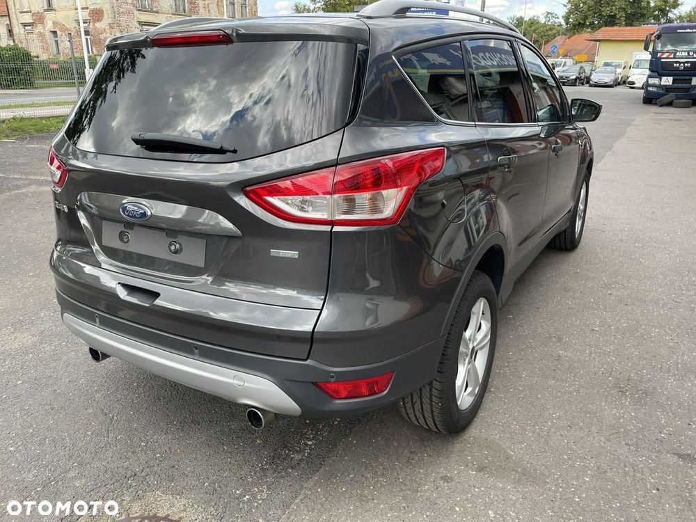 Ford Kuga 1.5 EcoBoost 2x4 ST-Line - 4