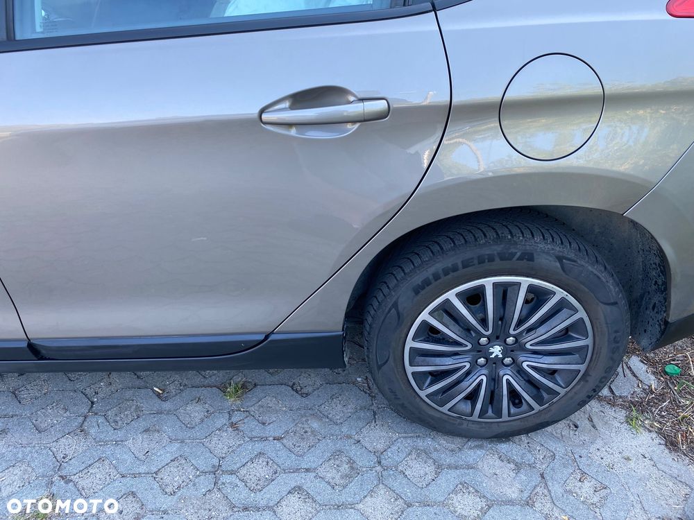 Peugeot 2008 PureTech 110 Stop&Start Style - 5