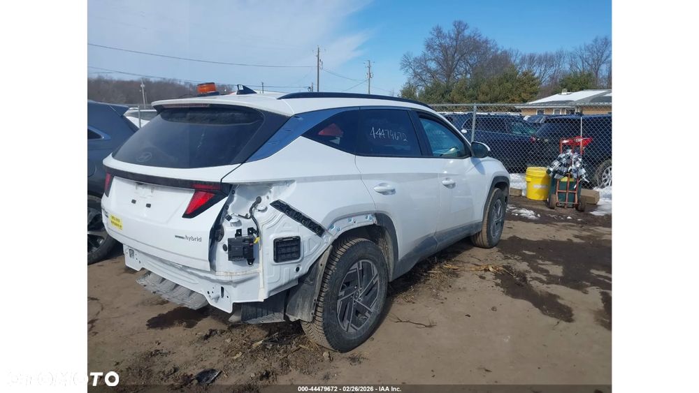 Hyundai Tucson 1.6 T-GDi HEV Executive 4WD - 3