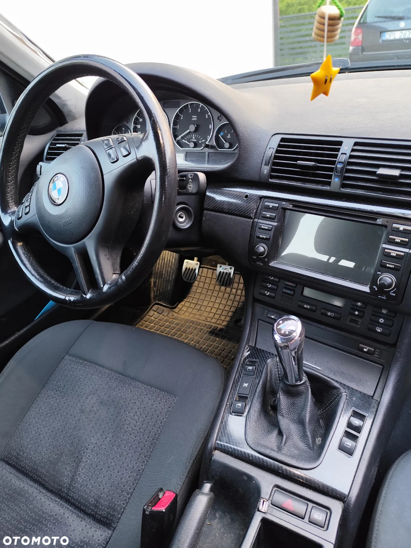 BMW Seria 3 318i - 4