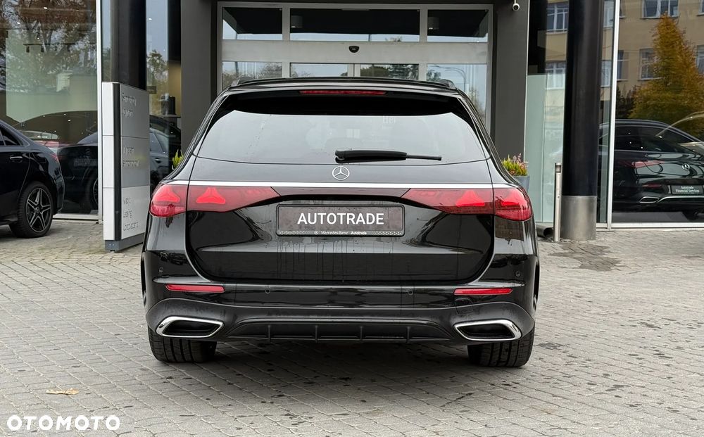 Mercedes-Benz Klasa E 220 d 4Matic 9G-TRONIC Edition AMG Line - 4