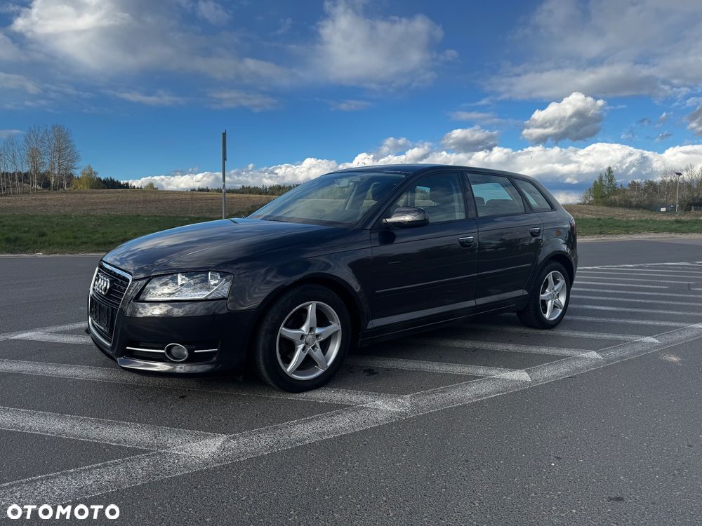 Audi A3 Sportback 1.6 Ambiente - 11
