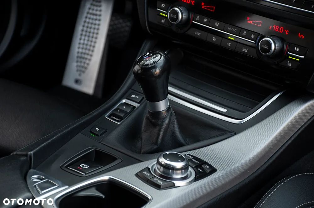 BMW Seria 5 520d Sport Line - 16