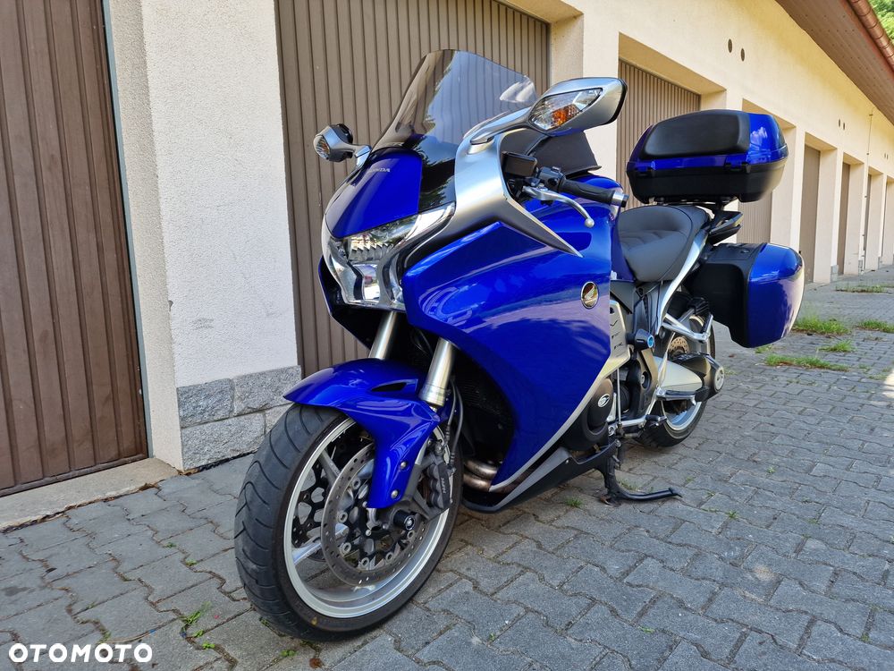 Honda VFR - 5