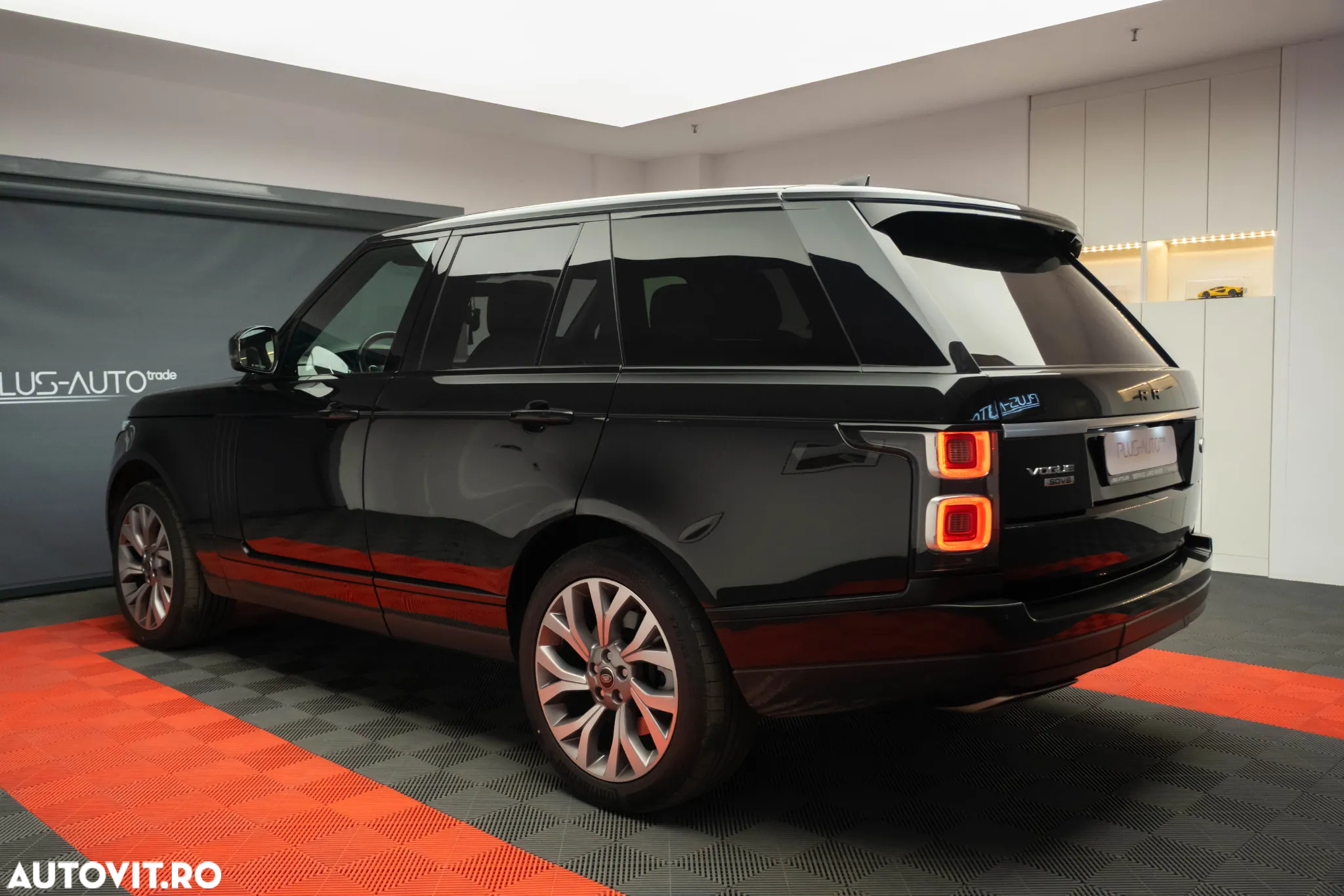 Land Rover Range Rover 4.4L SDV8 Vogue - 4