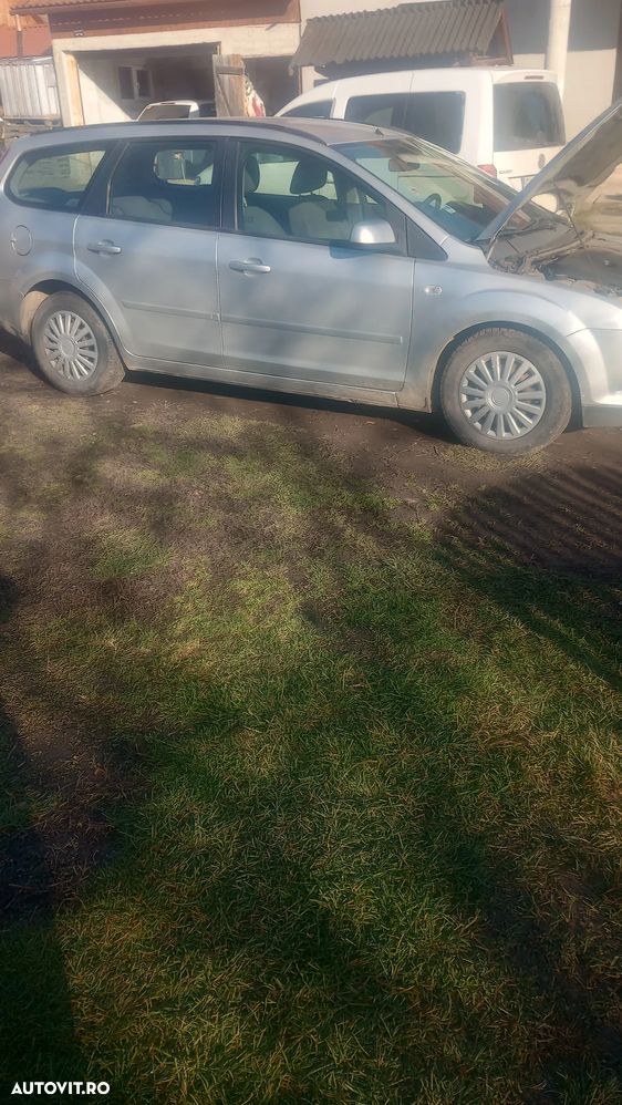 Ford Focus 1.6 TDCi DPF Ambiente - 17