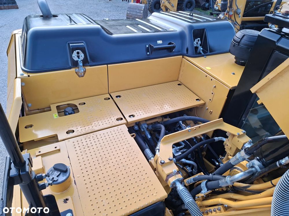 Caterpillar CAT 320 EL - 20