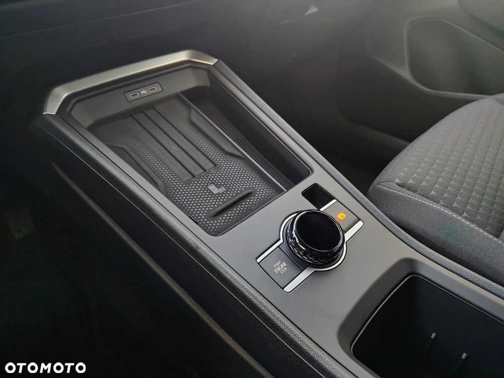 Volkswagen T-Roc - 17