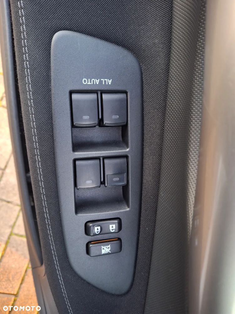 Toyota Auris 1.6 Executive - 26