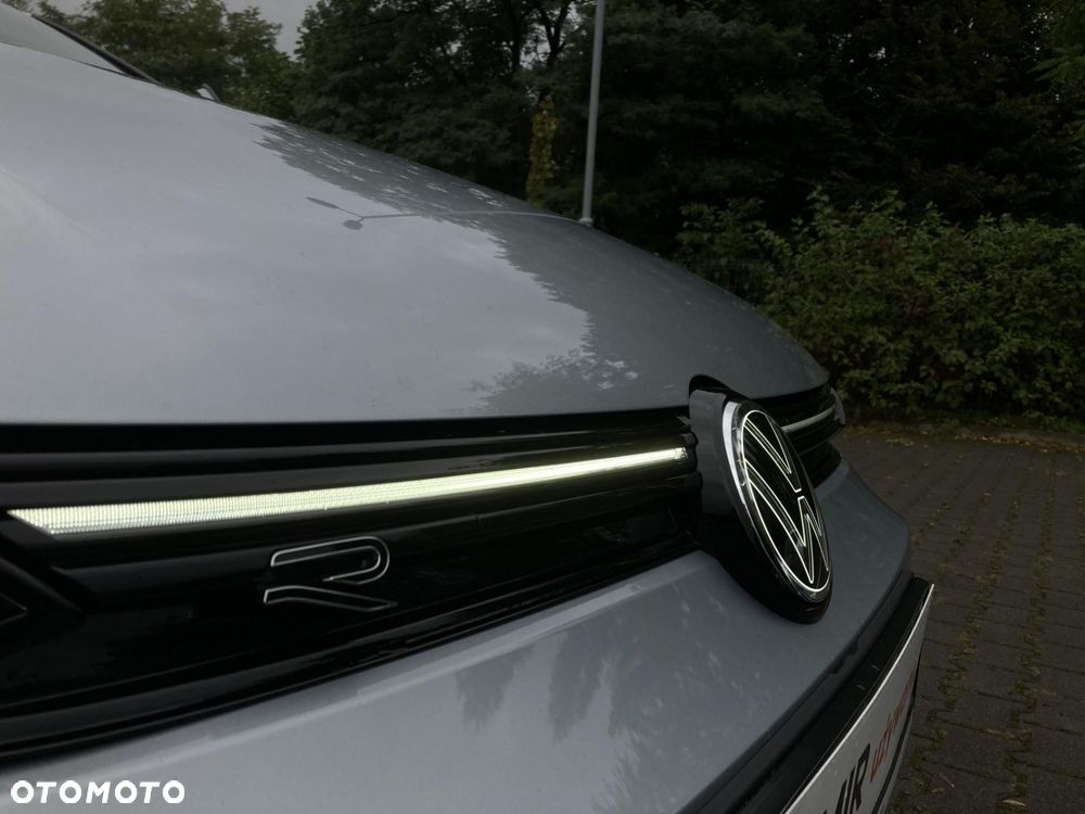 Volkswagen Golf VIII 1.5 eTSI mHEV R-Line DSG - 30