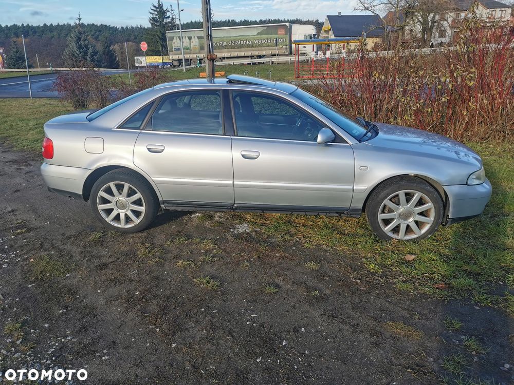 Audi A4 Limousine 2.4 Quattro - 3