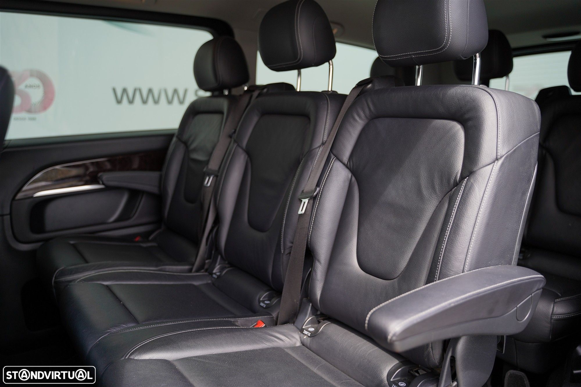 Mercedes-Benz V 220 d Longo Avantgarde - 13