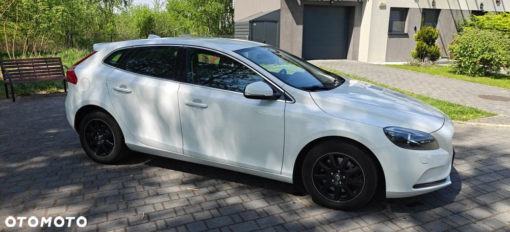 Volvo V40 D3 Momentum - 1