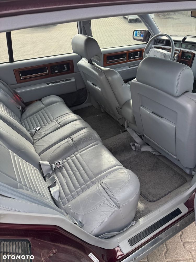 Cadillac Deville - 7