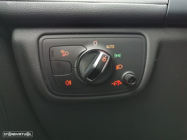 Audi A6 Avant 2.0 TDi S-line S tronic - 38