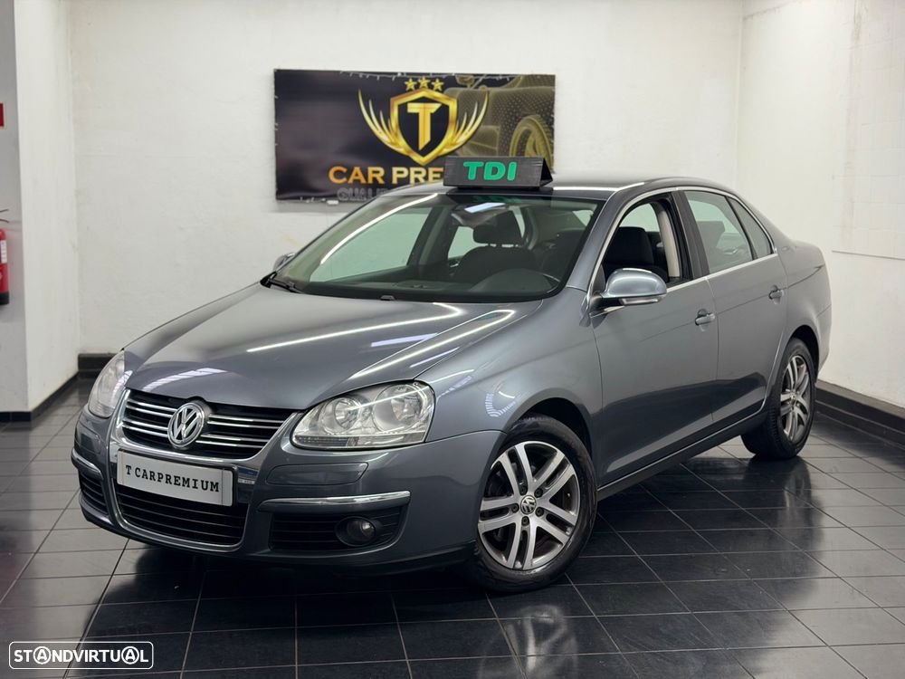 VW Jetta 1.9 TDi Sportline - 3