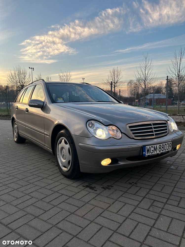 Mercedes-Benz Klasa C 200 T CDI Classic - 3