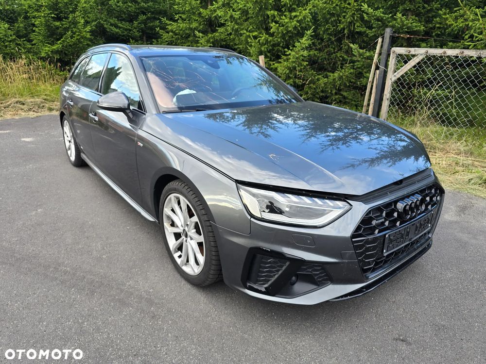 Audi A4 Avant 45 TFSI quattro S tronic S line - 1