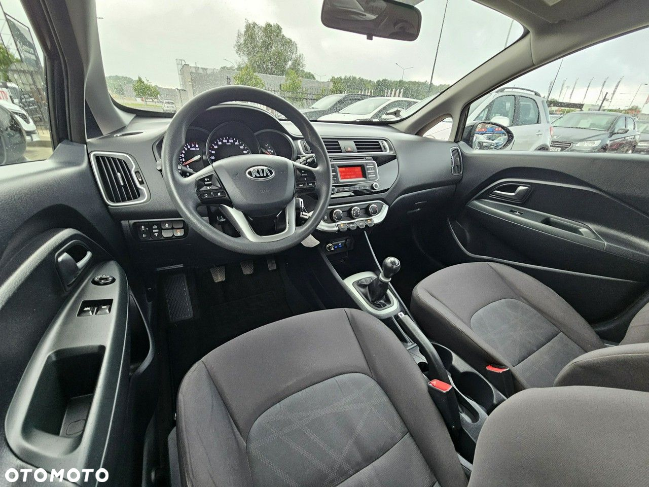 Kia Rio - 15