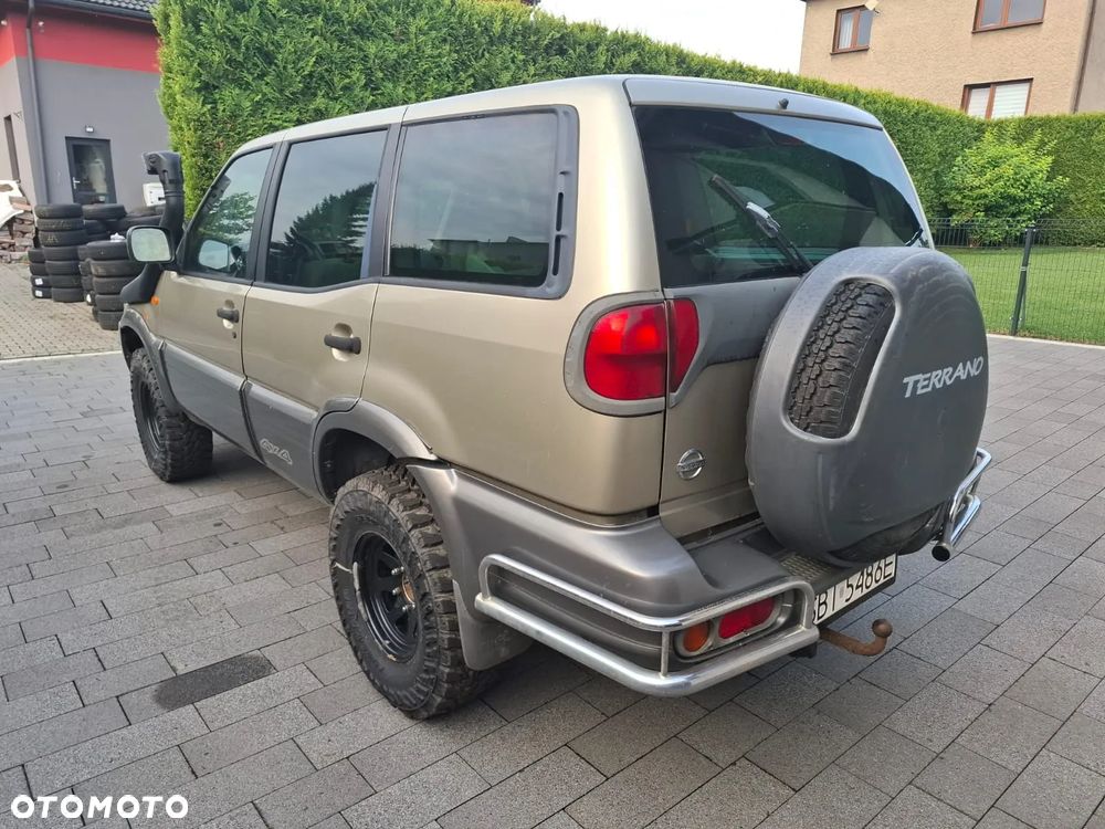 Nissan Terrano - 4