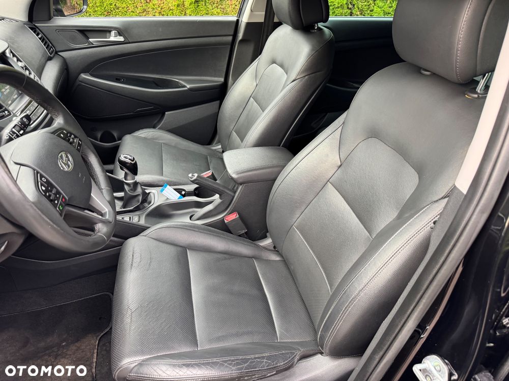 Hyundai Tucson blue 1.7 CRDi 2WD Intro Edition - 16