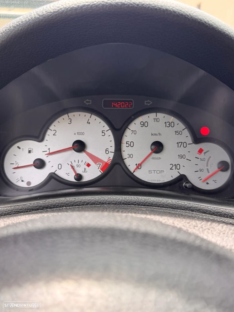 Peugeot 206 CC 1.6 - 10