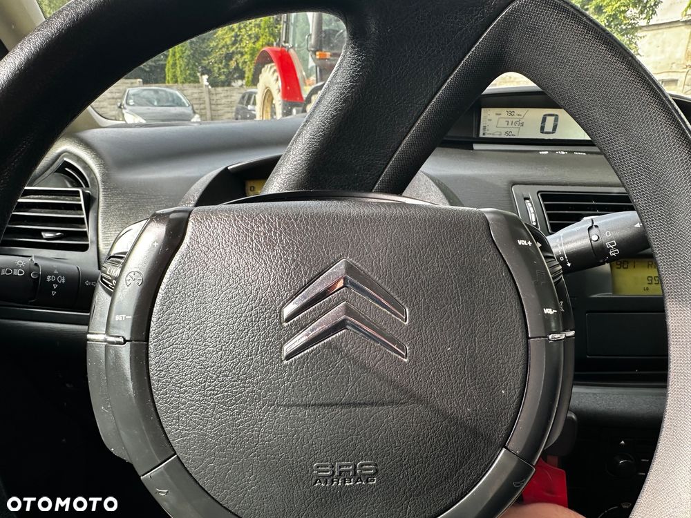 Citroën C4 1.6 16V Confort - 23
